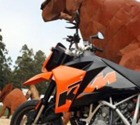 2006 ktm 950 supermoto quick ride motorcycle com, 950 Supermoto with a four cylinder sportbike behind it