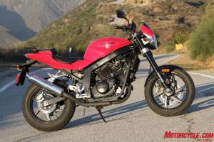 safety series bike selection, For new riders of a larger stature the Hyosung GT250 will be slightly more accommodating as its dimensions are more generous than the Honda or Kawasaki