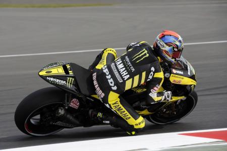 motogp 2011 silverstone results, Colin Edwards was a surprise starter at Silverstone considering his broken collarbone