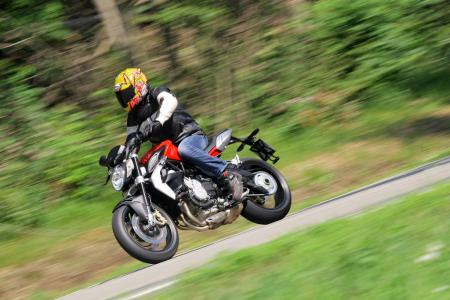 2012 mv agusta brutale 675 review motorcycle com, The B3 s ergonomics are very comfortable despite the compact design