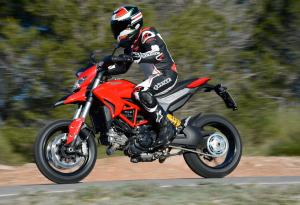 2013 Ducati Hypermotard 821 Review | Motorcycle.com