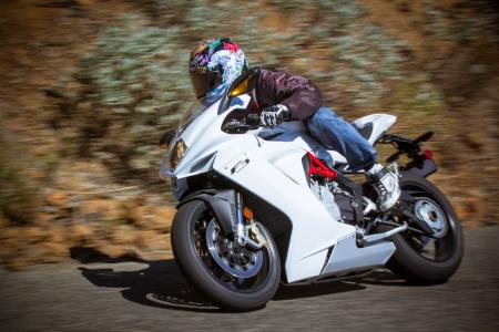 2013 mv agusta f3 675 street review motorcycle com, Lighter than the F4RR by 26 5 claimed dry pounds and shorter in wheelbase by 2 04 inches the F3 exhibits a nimbleness the F4s can t touch