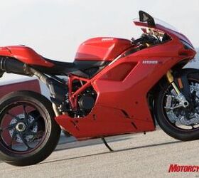 2010 Literbike Shootout: Aprilia RSV4 Factory vs. Ducati 1198S vs