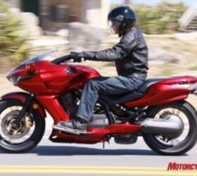 2009 honda dn 01 review motorcycle com, The DN s open riding position and low seat height fits a variety of rider sizes