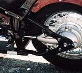 1998 yamaha v star 650 classic motorcycle com, The sleek exposed driveshaft