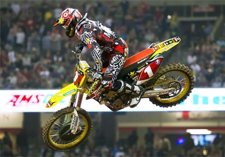ama sx 2011 atlanta results, Ryan Dungey benefited from the second of two final lap collisions between James Stewart and Chad Reed