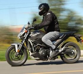 motorcycle beginner year 2 2013 honda nc700s review, The NC700S ergonomics provide for an upright seating position