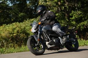 motorcycle beginner year 2 2013 honda nc700s review, Despite its rather hefty 473 pound wet weight the NC700S as impressive handling characteristics