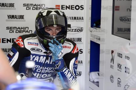 2012 motogp le mans results, Going into the season many thought former Superbike champ Ben Spies would thrive on the 1000cc Yamaha M1 Instead Spies has struggled falling out to dead last among all factory prototypes and ahead of only the CRT riders