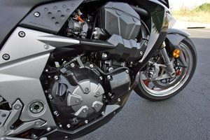 2007 kawasaki z1000 motorcycle com, Style is always in the eye of the beholder You might be able to say you don t like the anime style of the Z but you can t say it doesn t have style