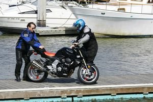 2007 kawasaki z1000 motorcycle com, MO s ex editor Sean Alexander invites Pete to his unconventional stunt school