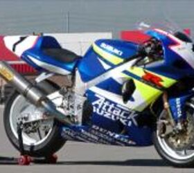 attack suzuki gsx r1000 motorcycle com, The exhaust features stainless headers but is TI from collector on back