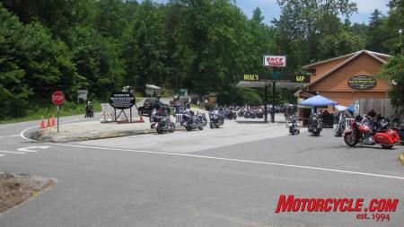 2010 yamaha r1 r6 forum convention at deals gap, The center of the action begins here with a short ride up to the Tennessee line where the 318 curves begin