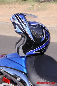 fulmer m1 modus flip front helmet review, A swiveling chinbar provides for easier talking eating or drinking when parked