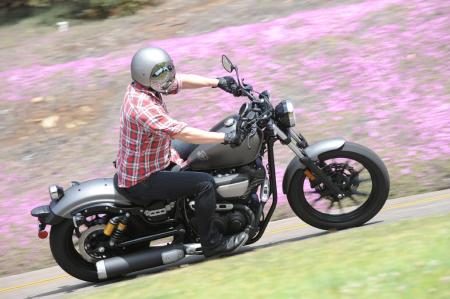 2014 star motorcycles bolt review motorcycle com, With a nod to DIY custom culture the new Star Bolt is designed to appeal to a younger demographic of cruiser riders looking to distance themselves from the baby boomer generation