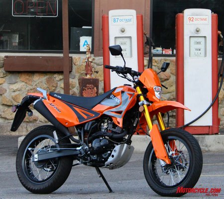 2009 qlink xf200 review motorcycle com, From a distance you d never know this is a 2 300 motorcycle