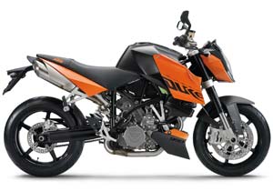 featured motorcycle brands, New owners of KTM s 990 Super Duke can take advantage of the free track day offer