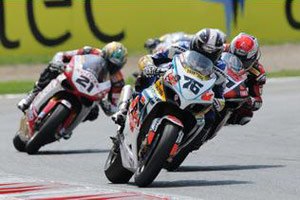 neukirchner haga duel in monza, Max Neukirchner 76 stayed ahead of Noriyuki Haga right and Troy Bayliss 21 in a close race one at Monza