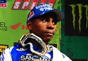 ama sx 2009 st louis results, James Stewart s face says it all after the St Louis race slipped from his grasp