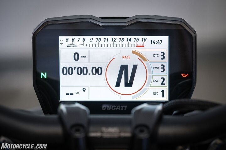 2023 ducati streetfighter v4s review first ride, The Track EVO display is the newest display option available for the Streetfighter and lays out everything you need to know while you re out on track Look closely and you ll see the redline is at 15 000 rpm Except this only applies in sixth gear The other gears are capped at 14 500 rpm