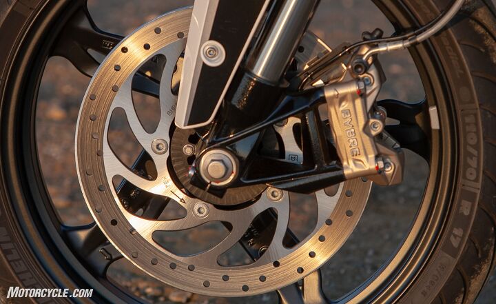 euro naked singles title bout, Aside from the adjustable levers on the KTM Troy found the braking power to be pretty even between the two motorcycles Considering they use the same radially mounted caliper that comes as no surprise