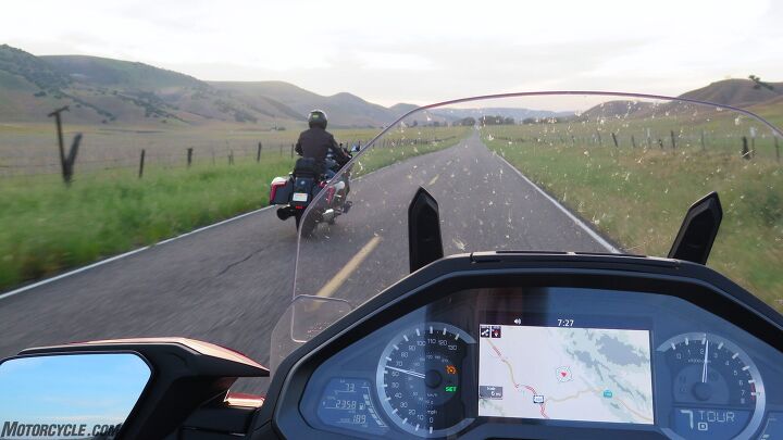 big dam tour part due bmw k 1600 b vs honda gold wing dct, All the Honda s info is easier to read than the BMW s especially its big 7 inch TFT screen Be sure to take California Highway 25 when you re out that way