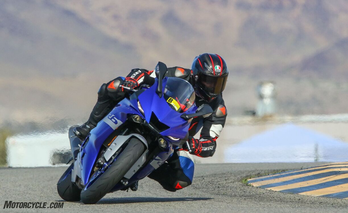 Yamaha YZF-R6 vs Kawasaki ZX-6R: A Novice Track Riders Perspective ...