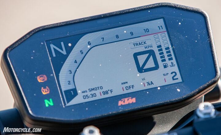 the clash of two super middleweights ktm 890 duke r vs triumph street triple rs, The Duke s TFT display is simple clean and easily navigated with the buttons on the left bar A digital bar graph rev counter is easy to read at a glance