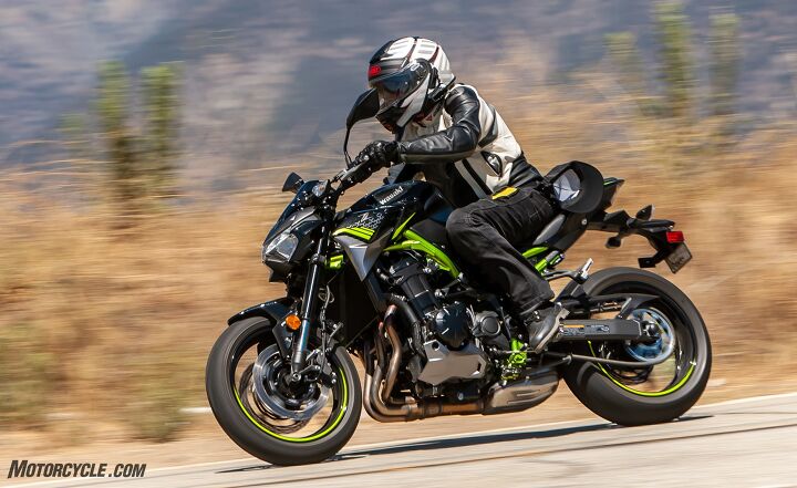 2020 bmw f900r vs kawasaki z900, John doesn t look like he s trying very hard here but he s leaving me behind on the BMW