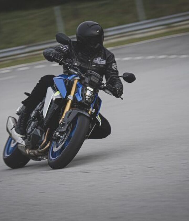 2022 suzuki gsx s1000 first look motorcycle com, The GSX S1000 s long stroke GSX R derived engine has been refined to produce a broad smooth torque curve with increased horsepower
