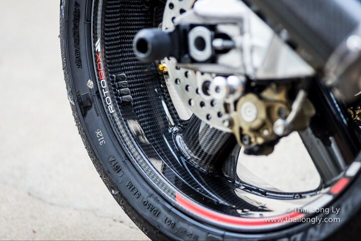 an owner s perspective aprilia tuono upgrades pt 1 motorcycle com, Rotobox II carbon fiber wheel in gloss black The ultimate upgrade You know you want them