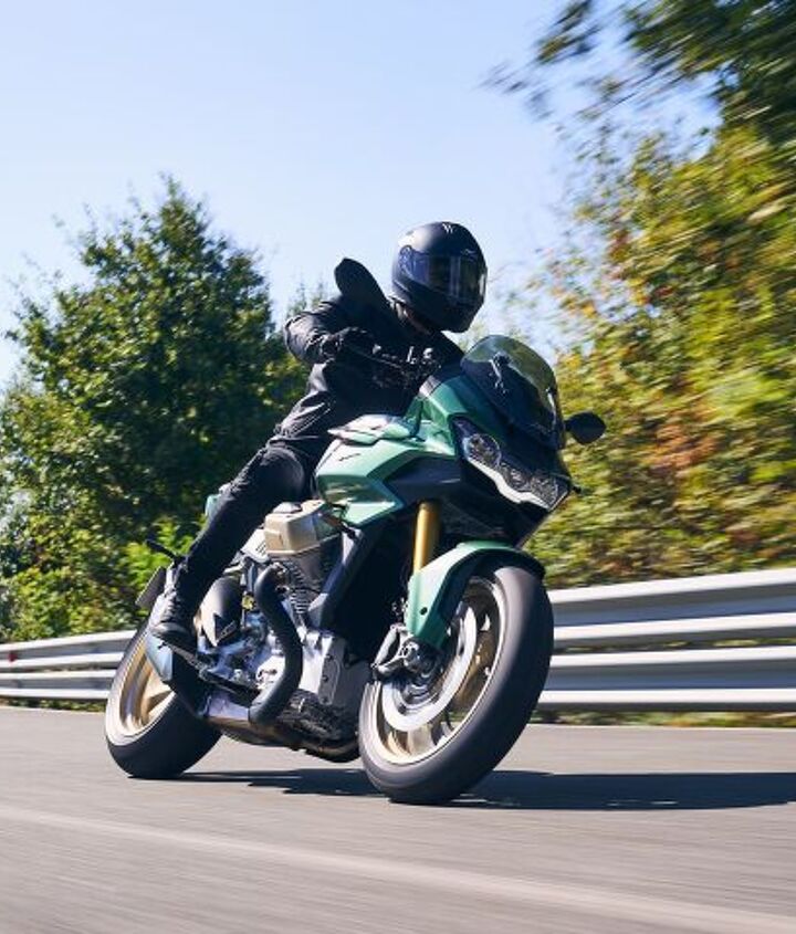 2022 moto guzzi v100 mandello first look motorcycle com