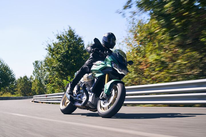2022 moto guzzi v100 mandello first look motorcycle com