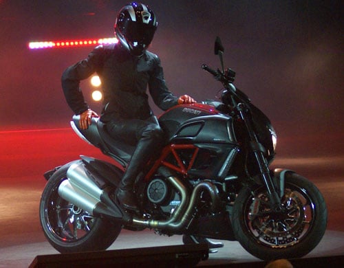 eicma 2010 ducati diavel and monster evo unveiling