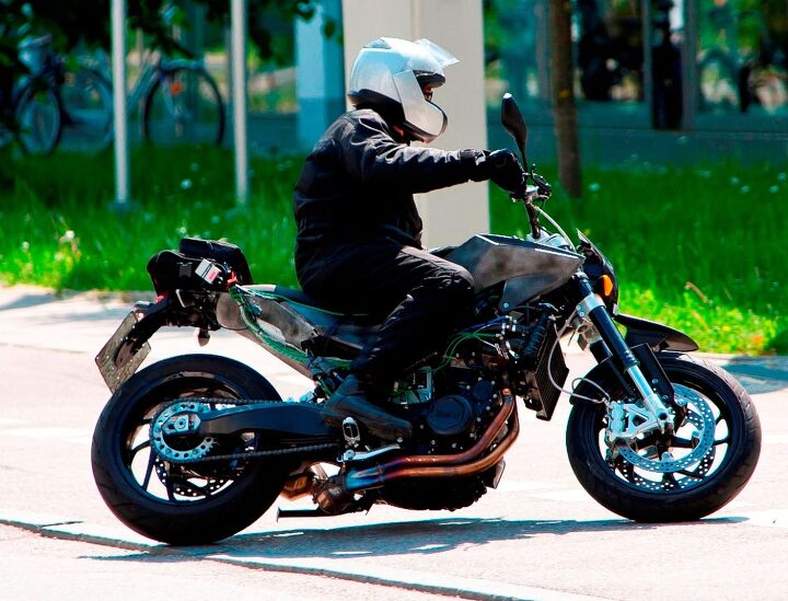 a closer look a the new 900cc husqvarna streetbike