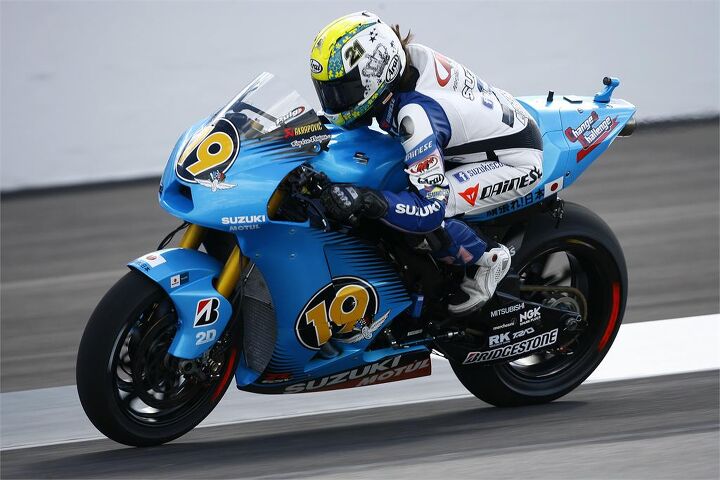 190 mph elena myers riding the suzuki gsv r at indianapolis motor speedway