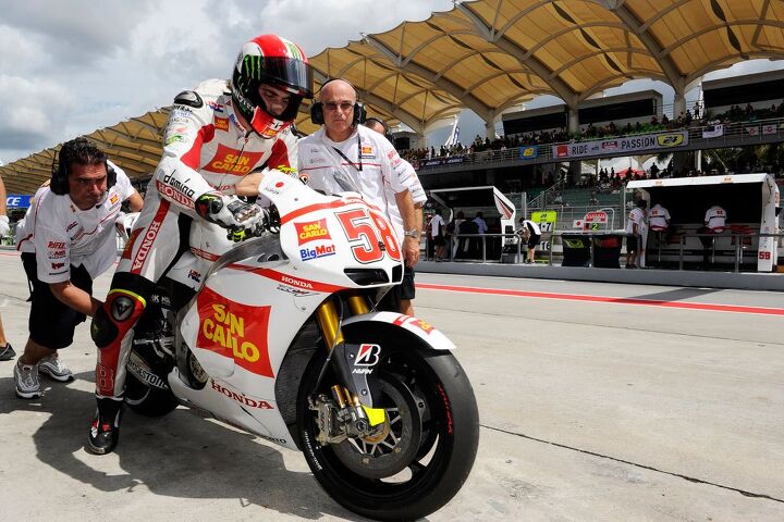 make noise for marco sunday wave of engine revs around the world for simoncelli