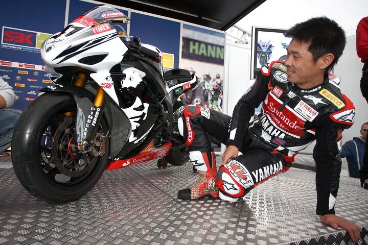 haga signs with swan yamaha to race in 2012 british superbike championship