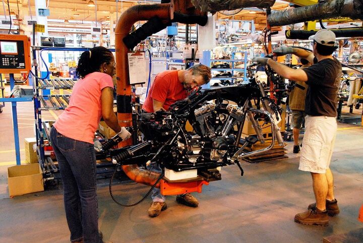 harley davidson offers steel toe tour of york factory