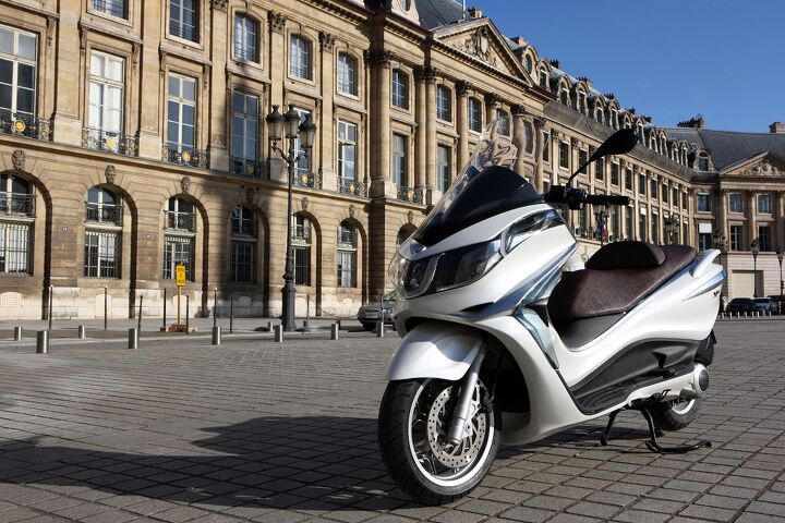 2012 piaggio x10 maxi scooter with abs traction control and electronic suspension