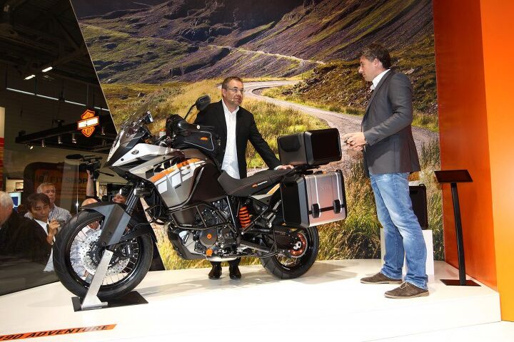 intermot 2012 ktm 1190 adventure and 1190 adventure r introduced in cologne