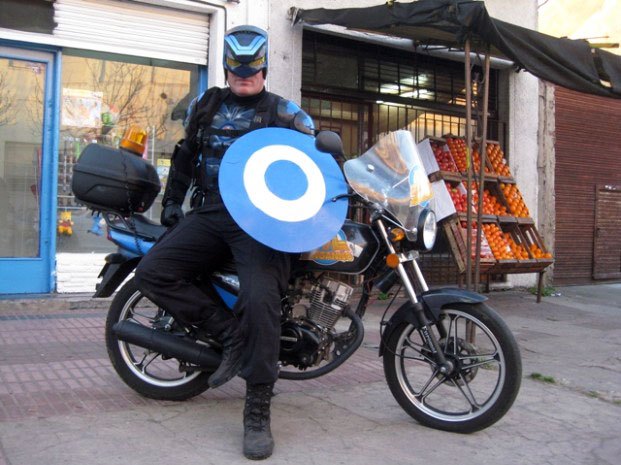 real life superhero patrols argentine streets fights crime on a bajaj pulsar 200