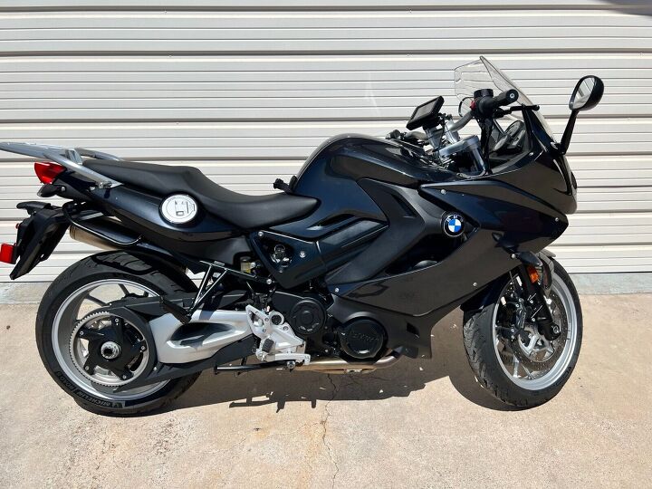 2013 bmw f800gt is in flawless condition w only 3295 miles