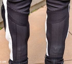 In order to accommodate a variety of calf sizes, a generous section of RIDEKNIT allows the leg to expand over your muscles.