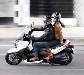 2013 Yamaha X-Max 400 Scooter Announced for Europe