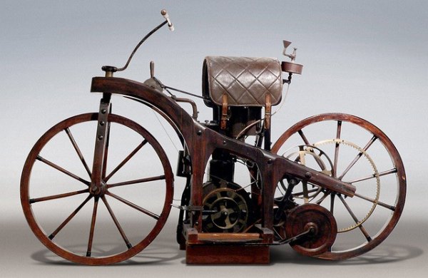 top 10 pre 1912 motorcycles, American Sylvester Roper invented the first motorcycle if your definition of a motorcycle includes being powered by a steam engine The first four stroke internal combustion engine to power a two wheeler if you ignore the training wheels is accredited to German Gottlieb Daimler
