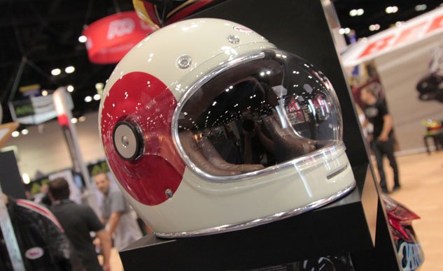 bell bullit helmet cream BULLITT GT - FRAME The Bullitt may look like a new Closer Look | Bell Bullitt
