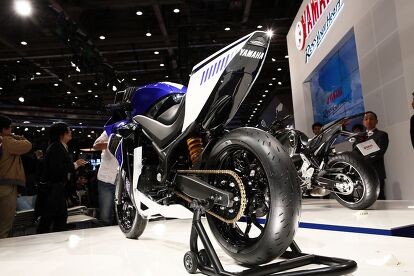 Yamaha R25 250cc Sportbike Prototype Revealed – Video | Motorcycle.com