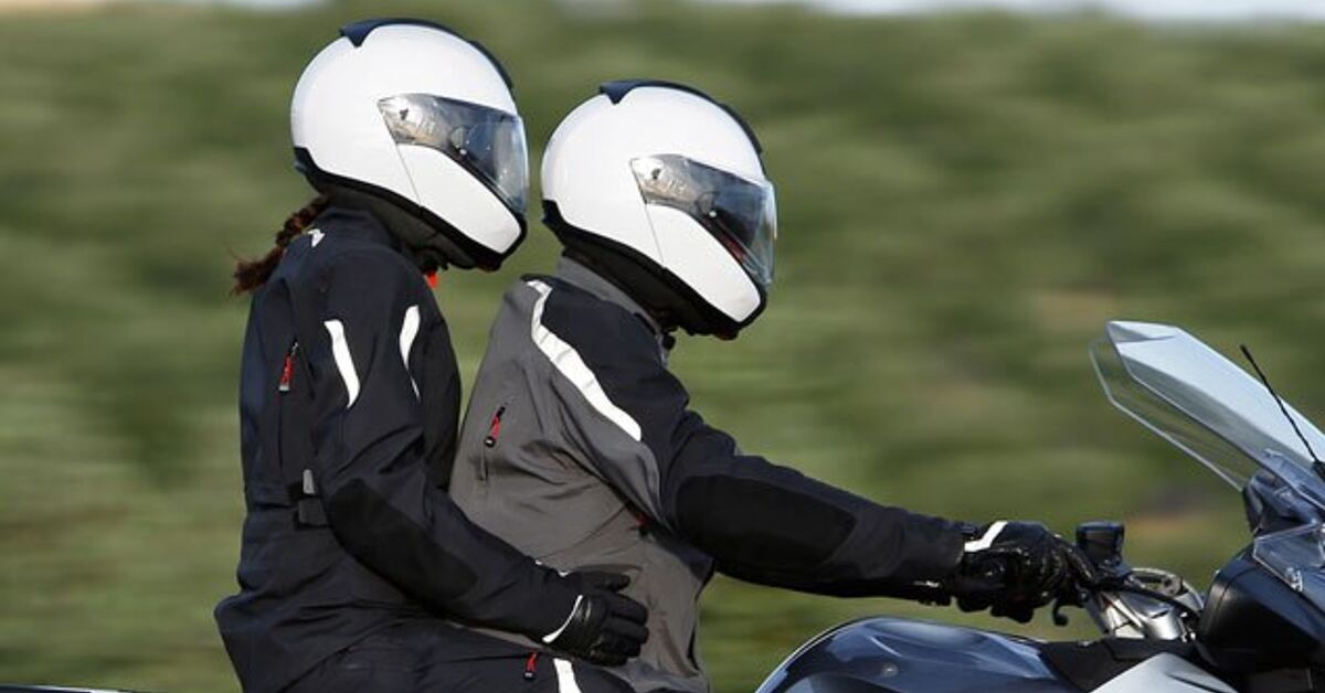 cdc motorcycle helmet Close Out Clearance Daytona Helmets DC6-CA 'Cruiser' Captain Americal Open Face : Automotive PC Net Weight Ride Legal: Which States Require