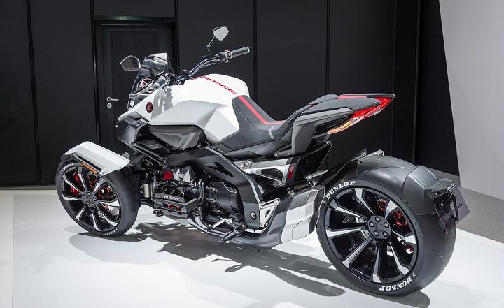 honda neowing leaning three wheeler hybrid concept revealed, From this side the Neowing looks all business with the reach to the handlebar probably canting the rider forward in a sporty riding position